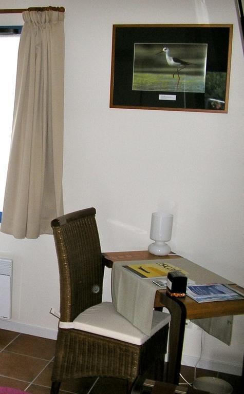 Hotel Le Chevalier Gambette Saint-Armel Ruang foto