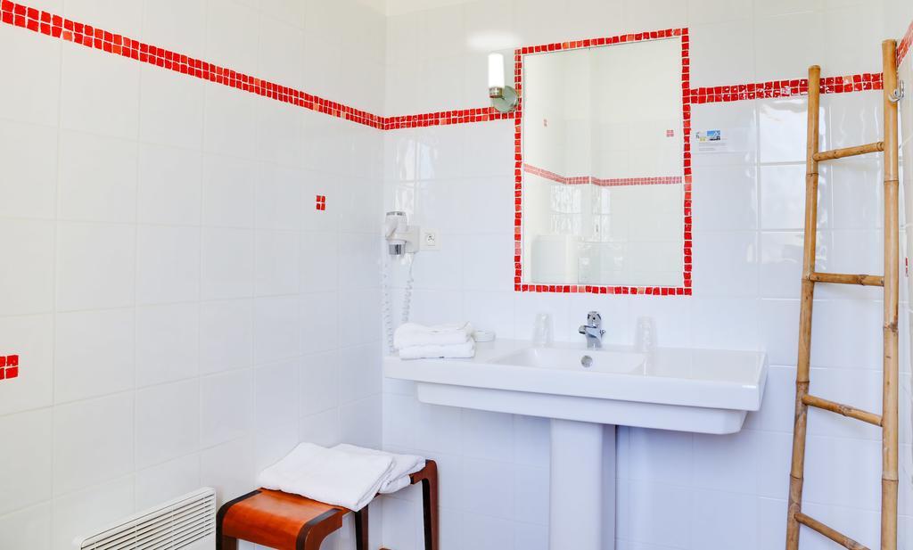 Hotel Le Chevalier Gambette Saint-Armel Bagian luar foto